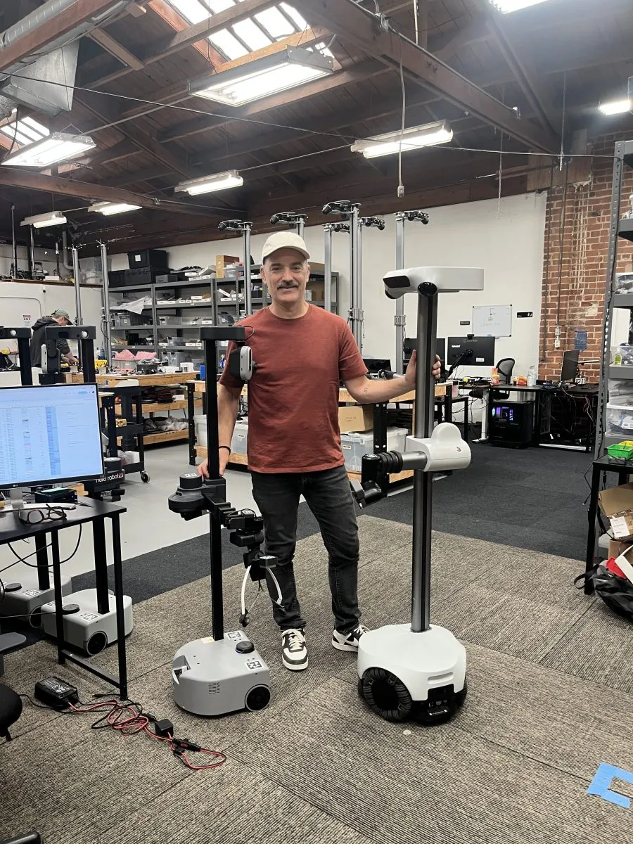 Hello Robot: Un robot de acasă, nu un vis din Silicon Valley
