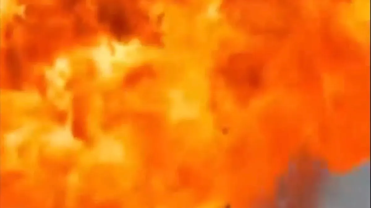 Bilă de foc uriașă după explozia unei instalații de gaz din Mexic: 2.000 de oameni evacuați