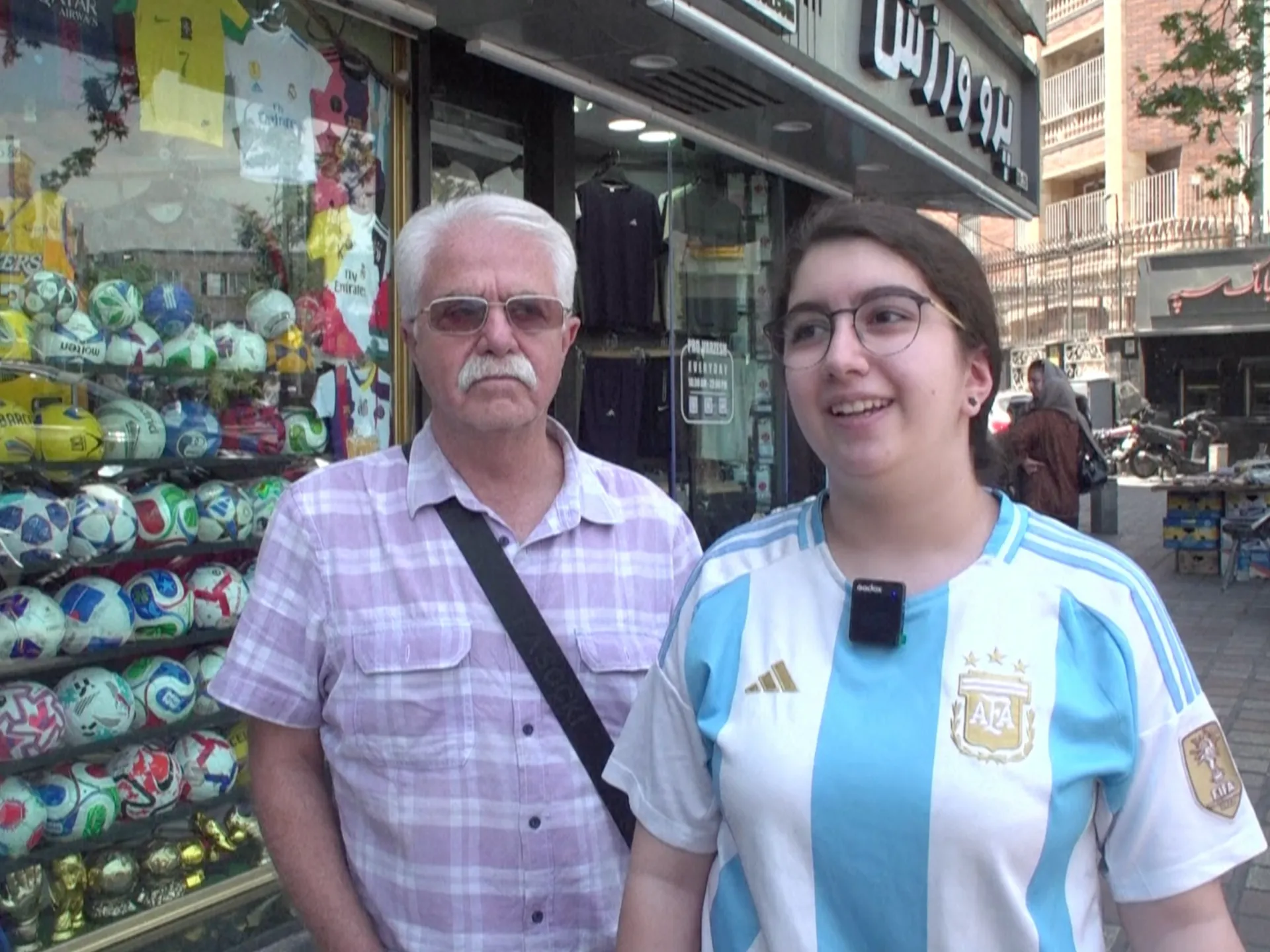 Entuziasmul pentru Cupa Mondială, umbrit de război și criză economică în Iran