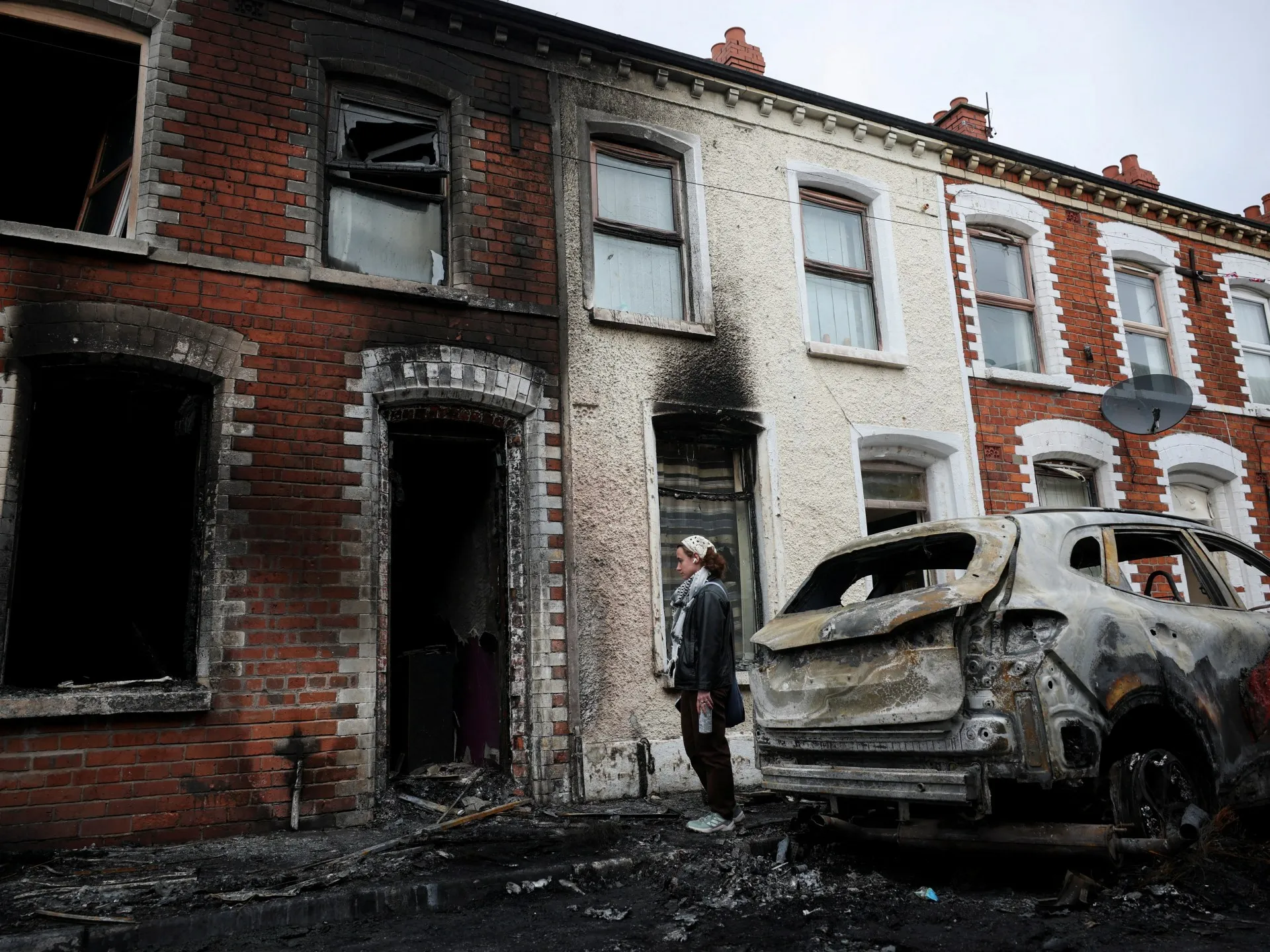 Premierul britanic Starmer condamnă violențele „nejustificate” anti-imigrație din Belfast