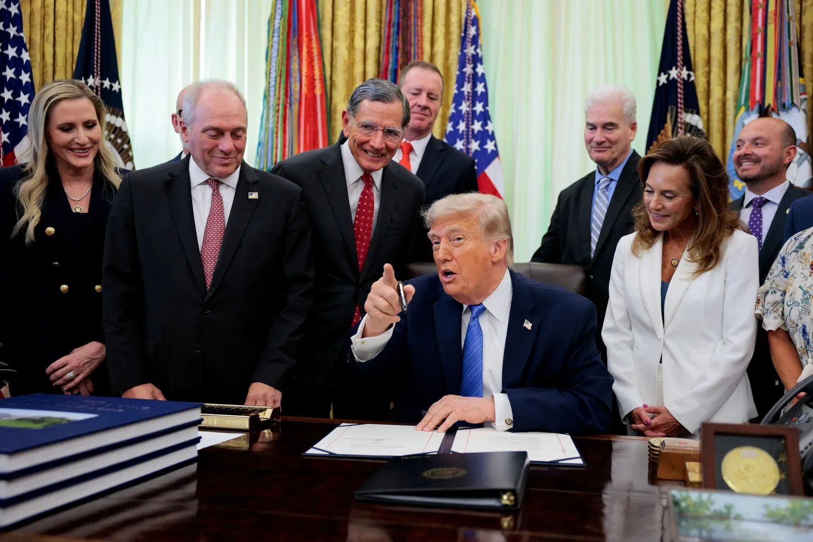 Trump: „Lucrăm… pentru a ne asigura că intră persoanele potrivite”
