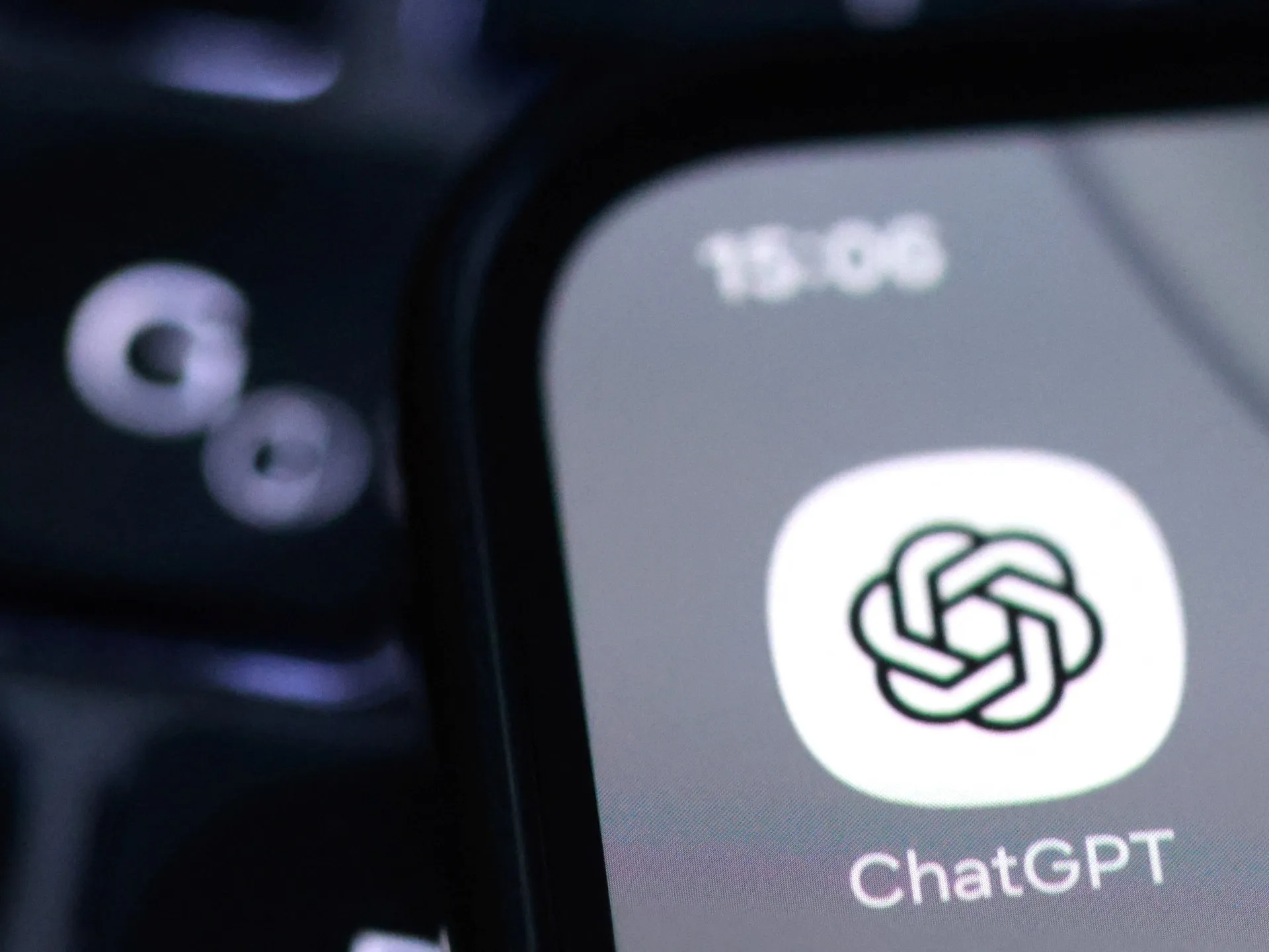 OpenAI acuză actori din China că alimentează opoziția față de centrele de date AI din SUA