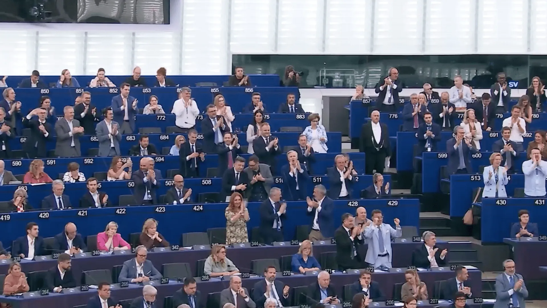 Scandal în Parlamentul European: scandări „Trimiteți-i înapoi” după adoptarea legii anti-migranți