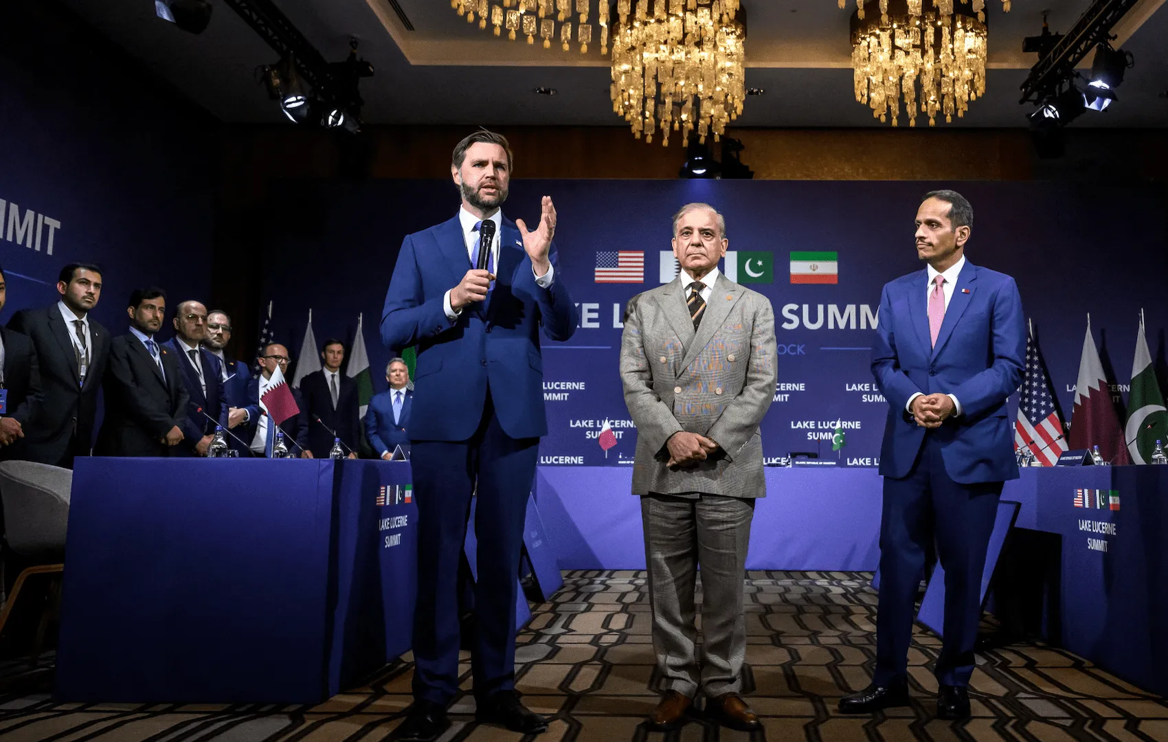 Progrese încurajatoare: Prima rundă de negocieri SUA-Iran se încheie cu un acord-cadru