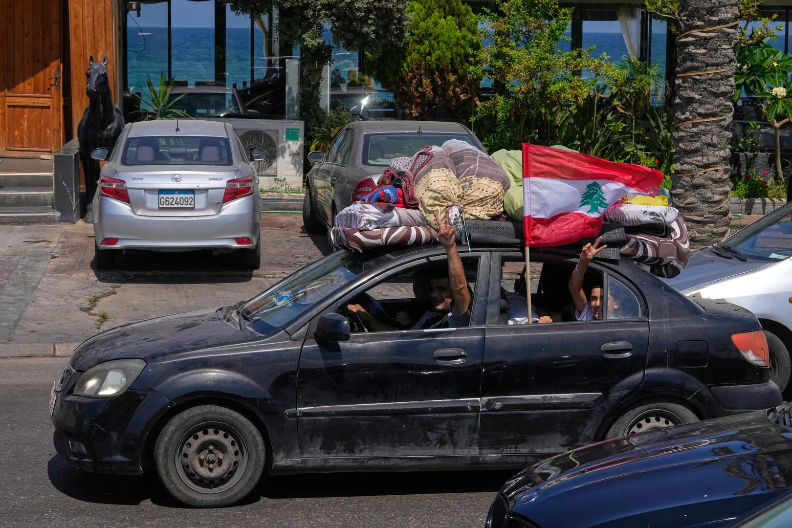 Liban: Deplasări masive spre sud sub un armistițiu fragil, între speranță și teamă