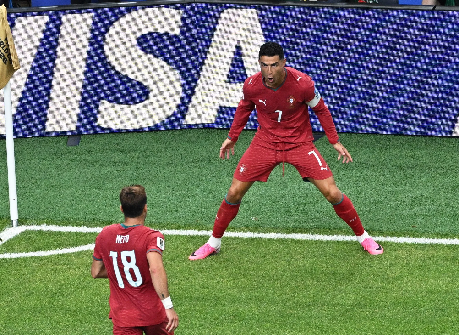Cristiano Ronaldo: sosire târzie la petrecerea Cupei Mondiale, dar capabil să fure spectacolul