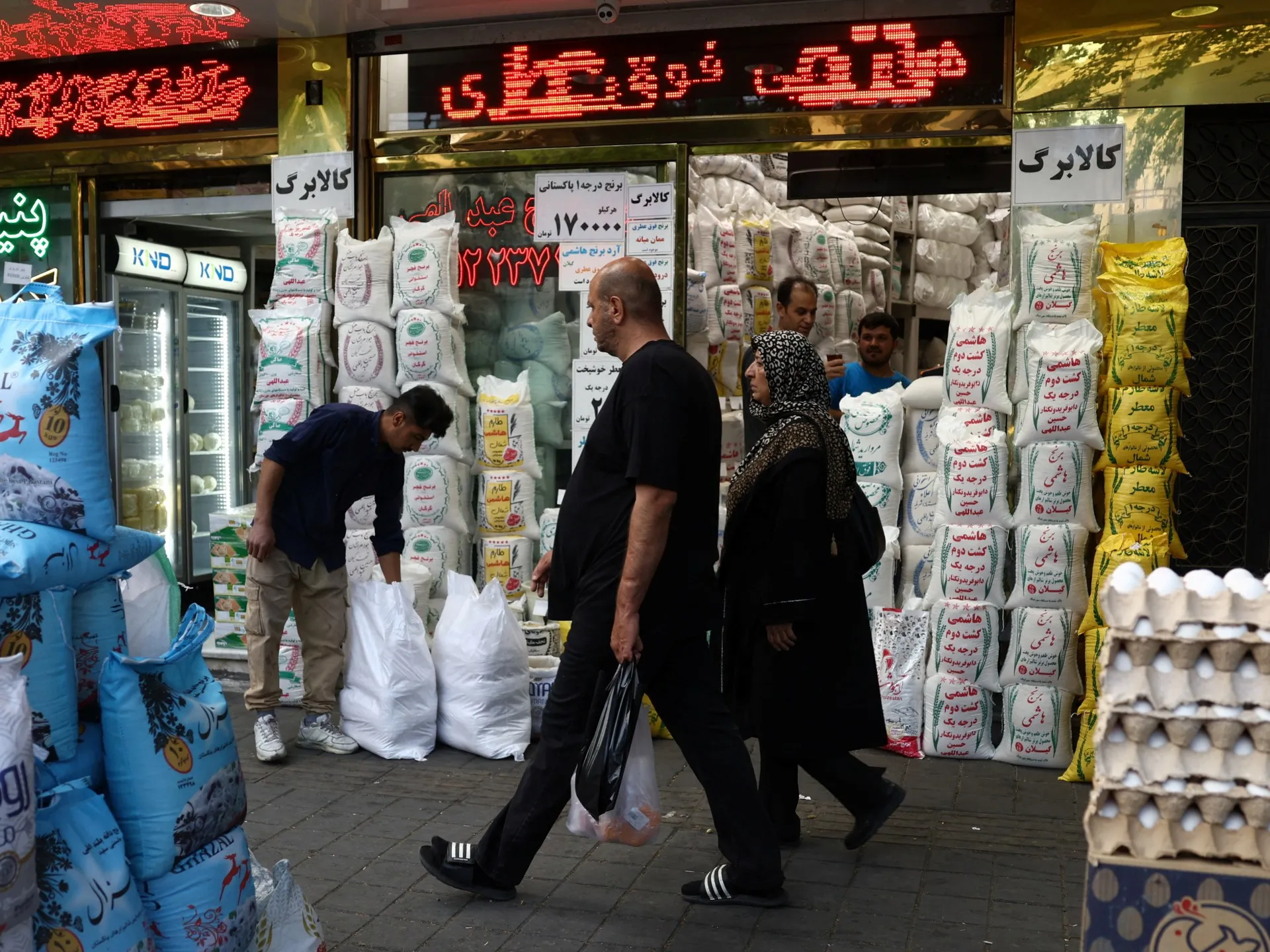 Iranienii, optimiști cu prudență în privința acordului spinoasă cu SUA