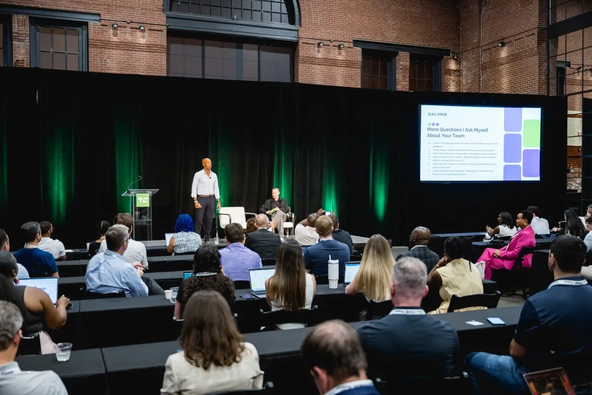 Ultimele 3 zile pentru a economisi până la 190$ la TechCrunch Founder Summit 2026