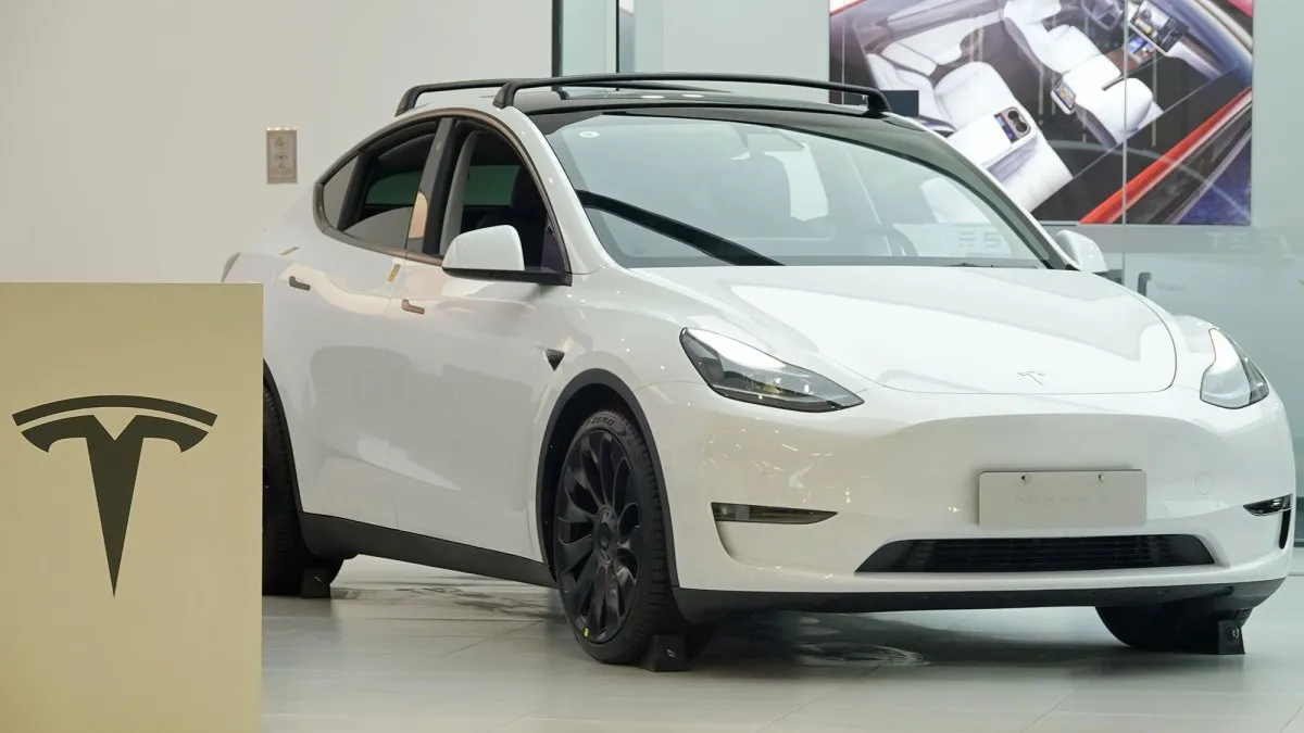NTSB lansează o anchetă în urma accidentului fatal cu un Tesla în Texas