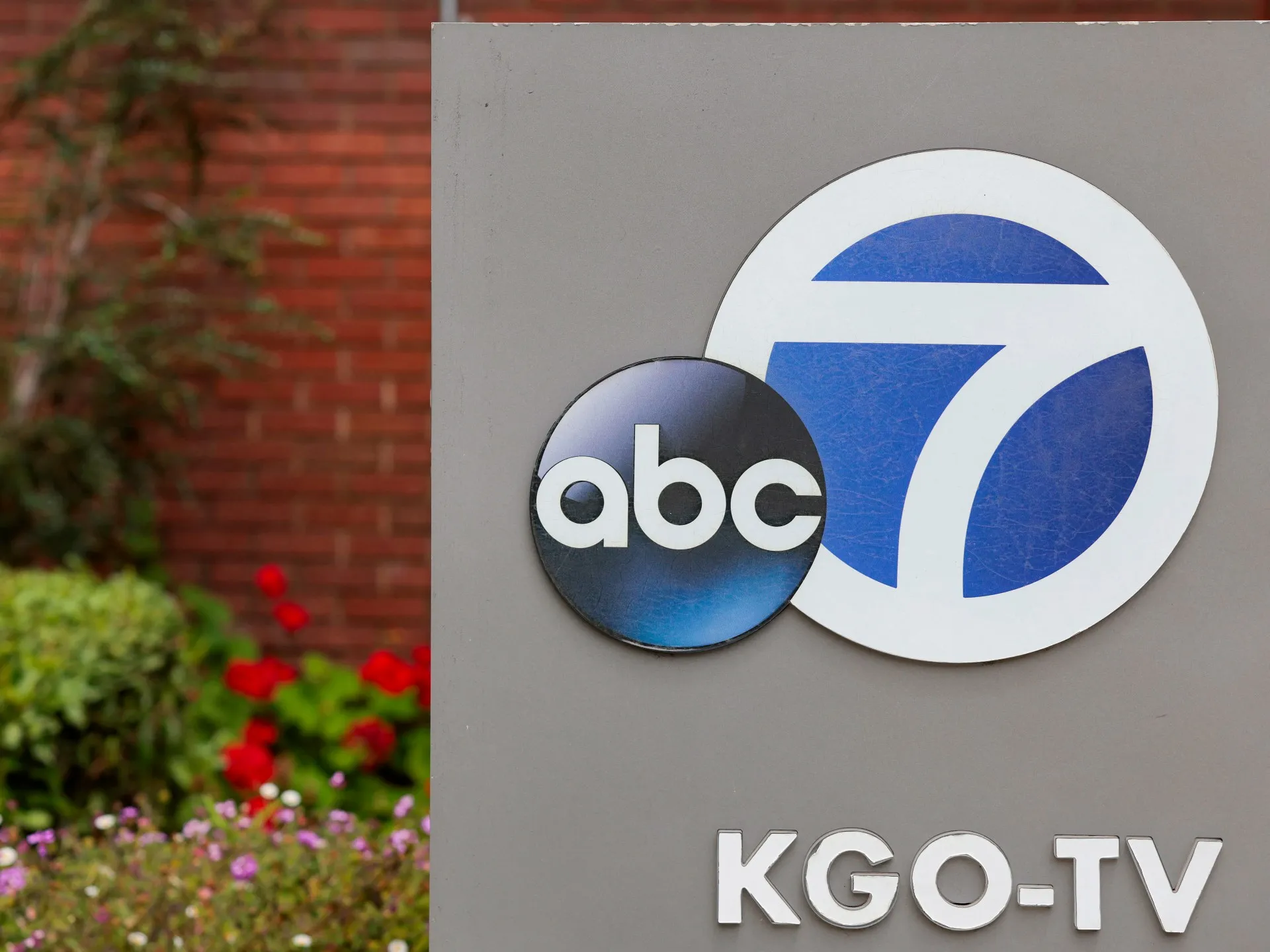 ABC ripostează: cheamă publicul american să apere posturile locale în fața presiunilor FCC