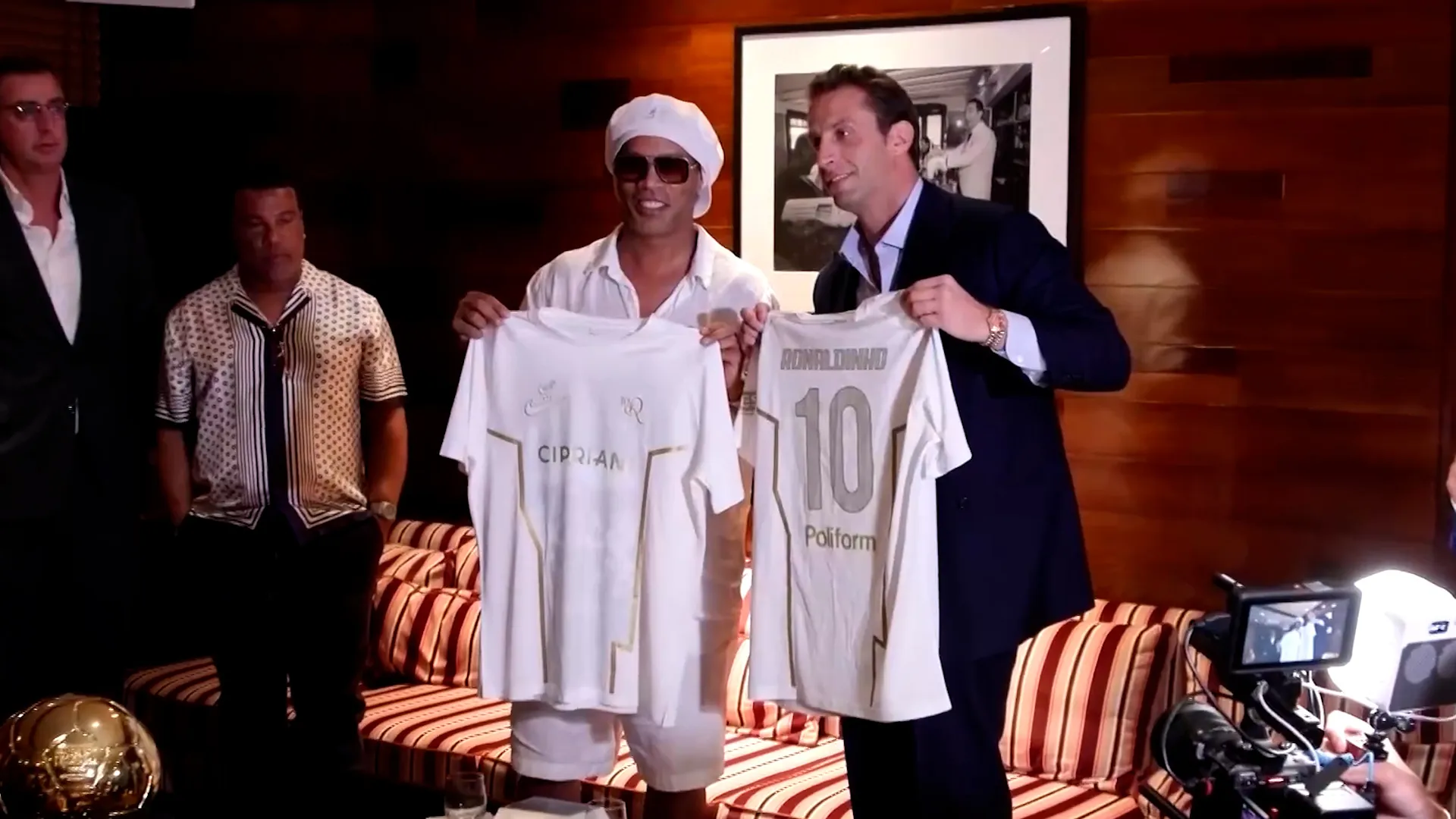 Ronaldinho revine pe teren la 46 de ani: fostul star brazilian semnează cu Ravenna FC