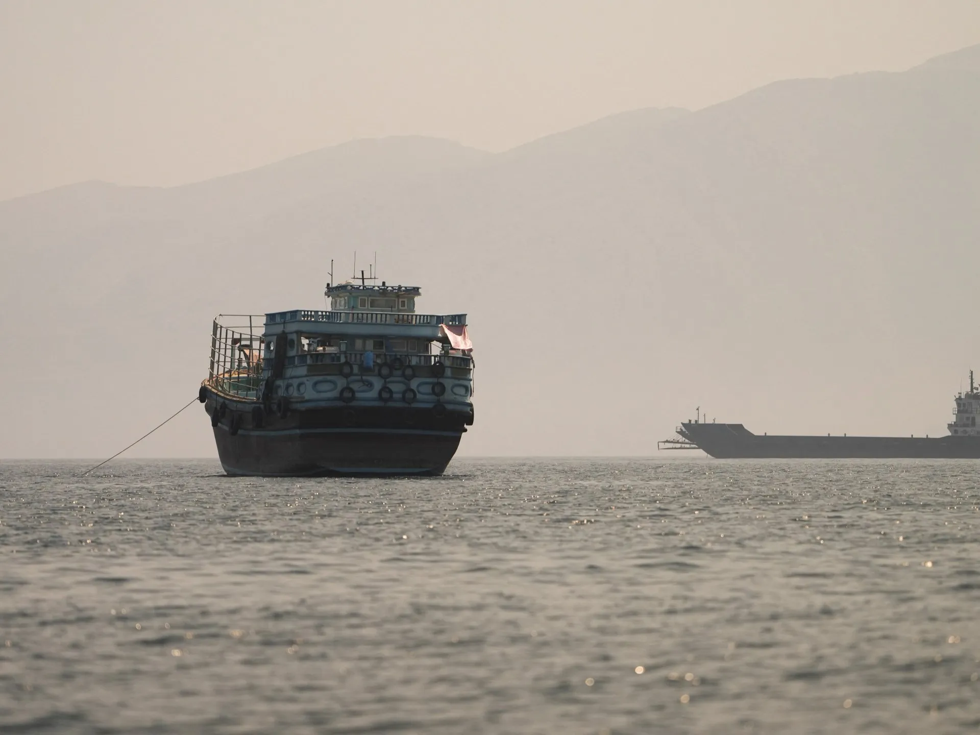 Iran avertizează împotriva traversării Strâmtorii Hormuz fără autorizație: „Va fi tratată”