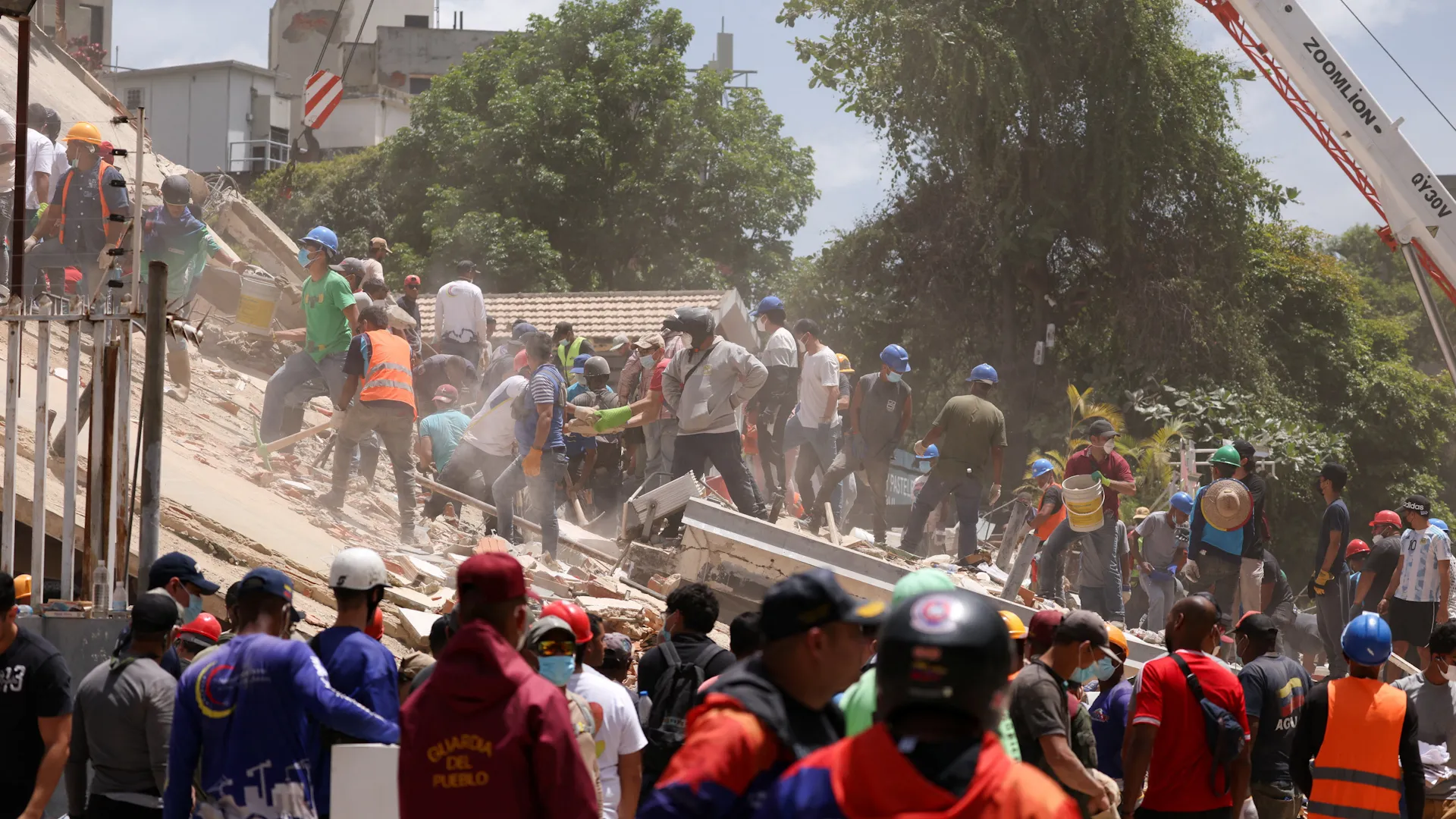 Cutremur devastator în Venezuela: echipele de salvare se luptă contra cronometru pentru a găsi supraviețuitori