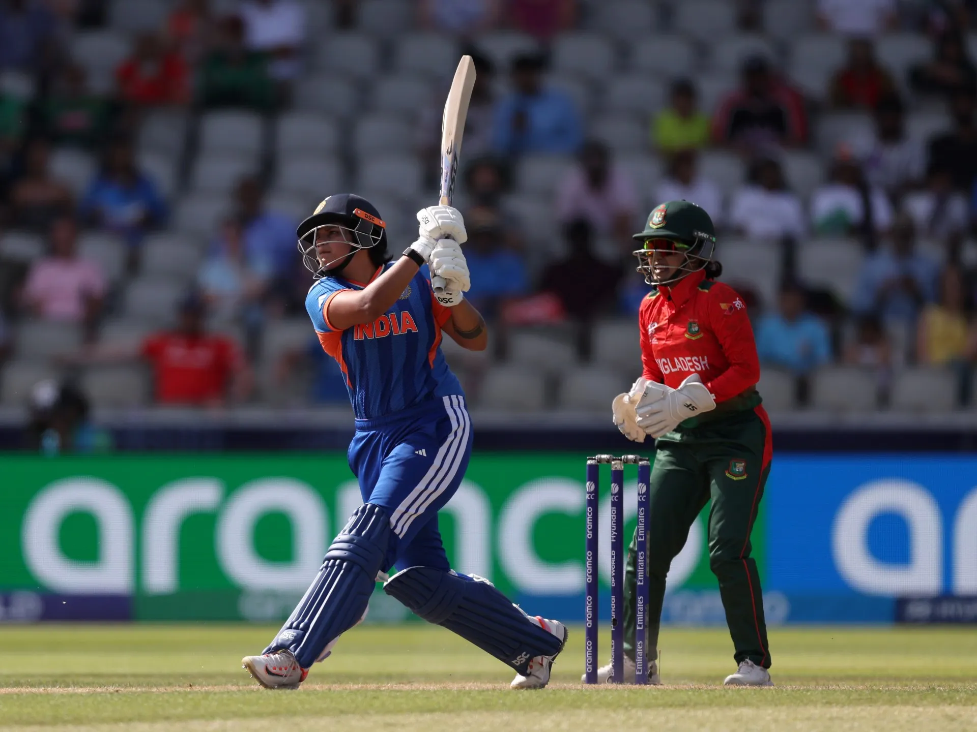 India învinge Bangladesh și rămâne în cursa pentru semifinalele Cupei Mondiale de T20 feminin