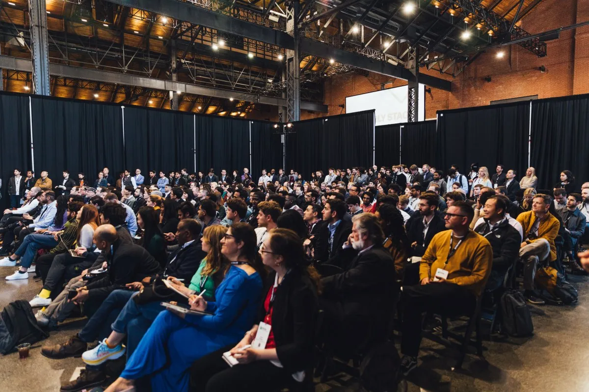 Ultima șansă: Prețurile Early Bird pentru TechCrunch Founder Summit 2026 expiră în această seară