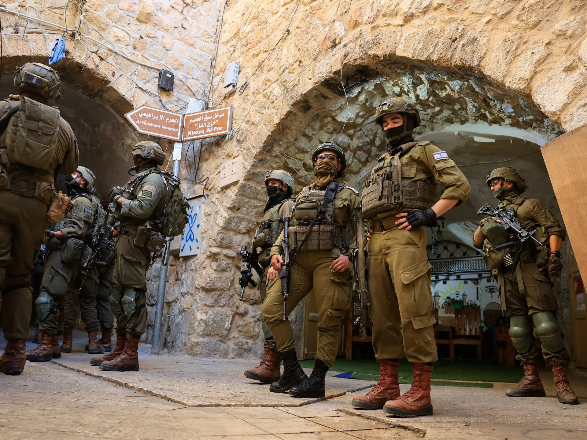 Procurorii israelieni au pus sub acuzare șase coloniști după atacul asupra unei moschei din Cisiordania