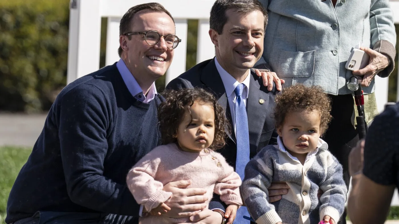 Pete Buttigieg și copiii săi, victime ale unei anchete false a poliției și Protecției Copilului