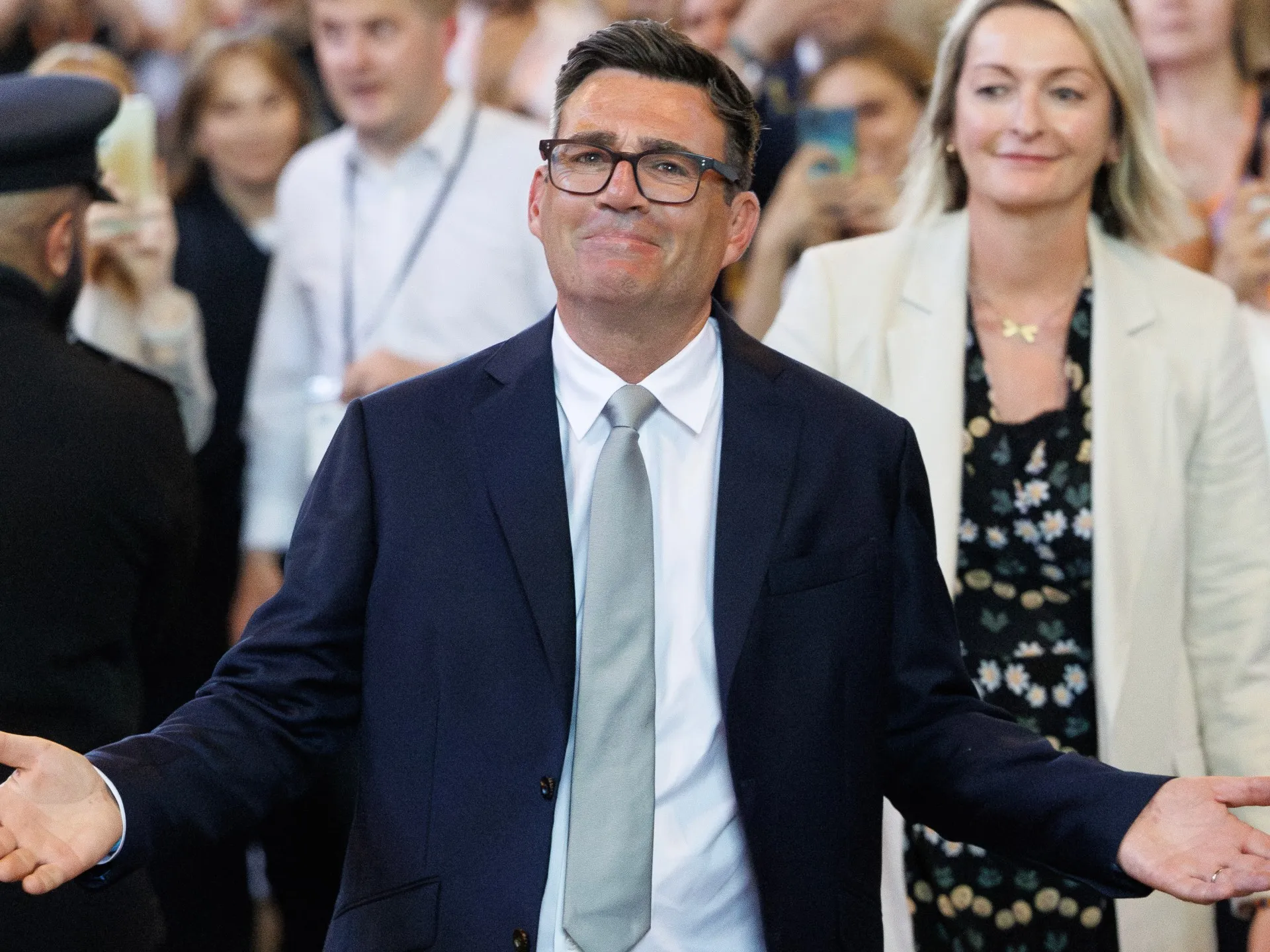 Andy Burnham, favorit să devină următorul premier britanic, își dezvăluie planurile economice și de descentralizare