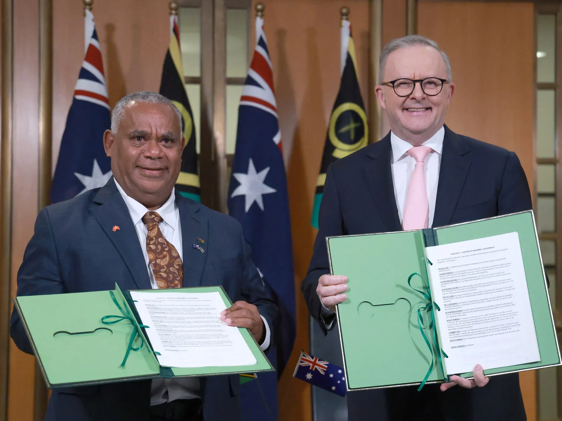 Australia și Vanuatu semnează un acord pentru a bloca bazele militare străine